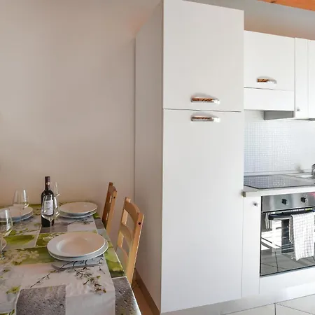 Apartment 1 Bedroom Amazing In Domaso